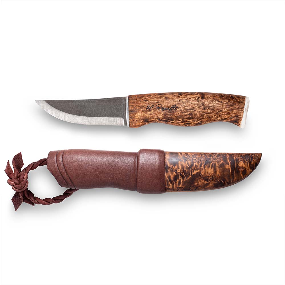 Handmade Finnish hunting knife from Roselli in model "Hunting knife Nalle" Comes with UHC steel and detail such as silver ferrule and reindeer antler details